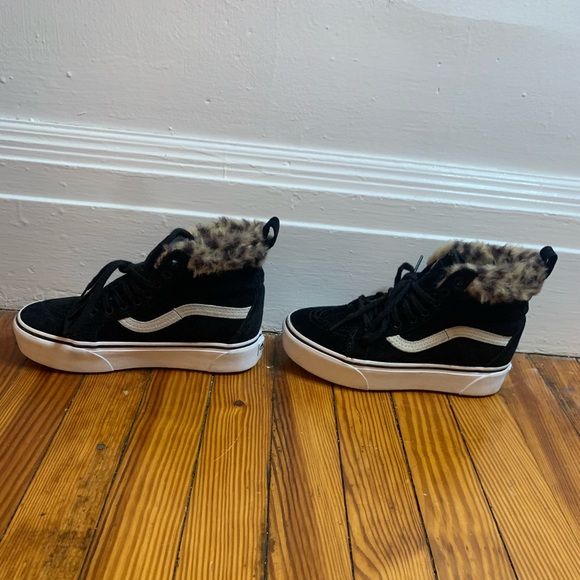 Black velvet high top vans with cheetah fur - Picture 2 of 9